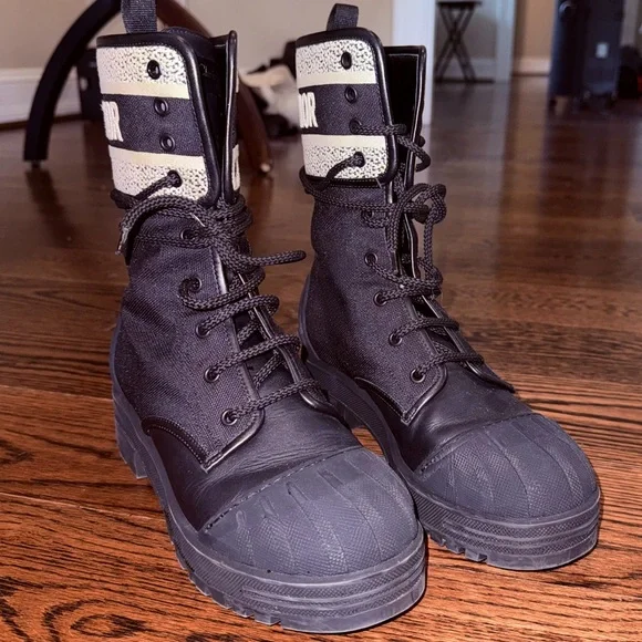 Dior Black and White D-Major Lace-Up Ankle Boot - Picture 6 of 7